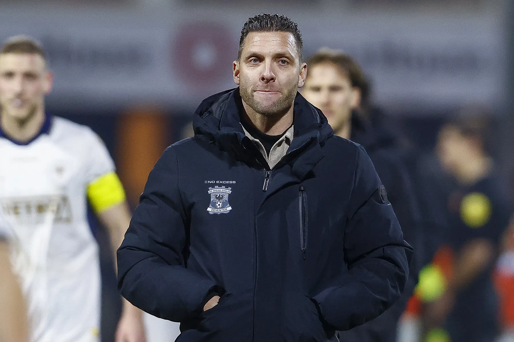 Spelersbus Go Ahead opgewacht: 'Melvin neem je rotzooi mee'