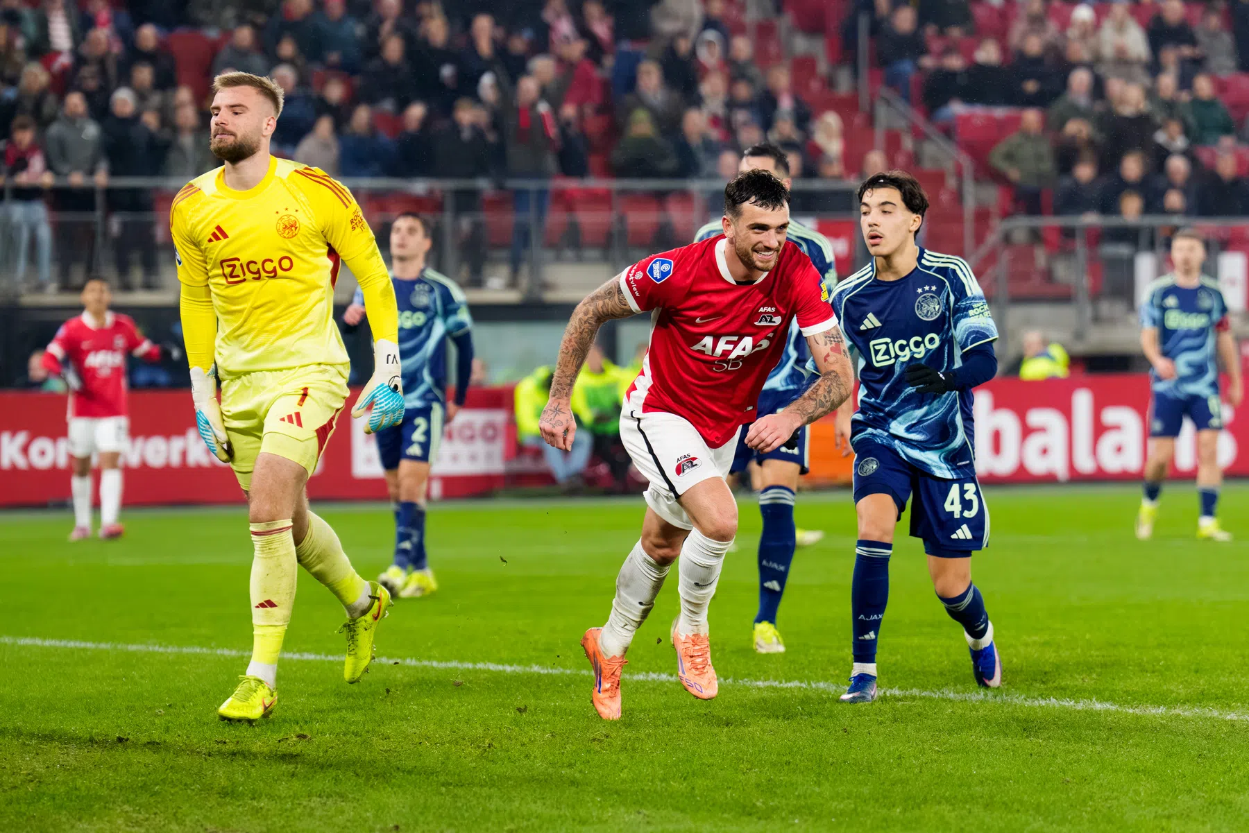 Ajax moet uitvogelen hoe 'plaaggeest' Parrott af te stoppen is