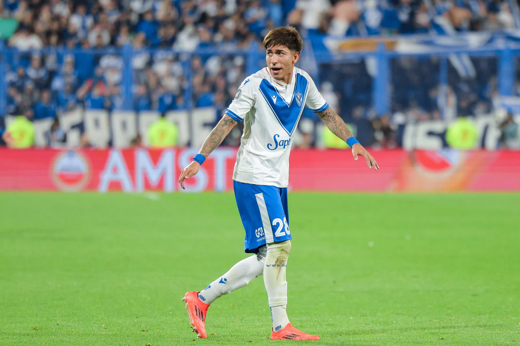 Financiele details van Ajax-deal met Carrizo op straat door Velez