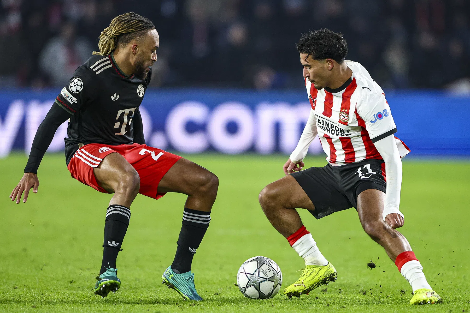 'Galatasaray huurt voor 30 miljoen verkochte rechtsback terug van Bayern'