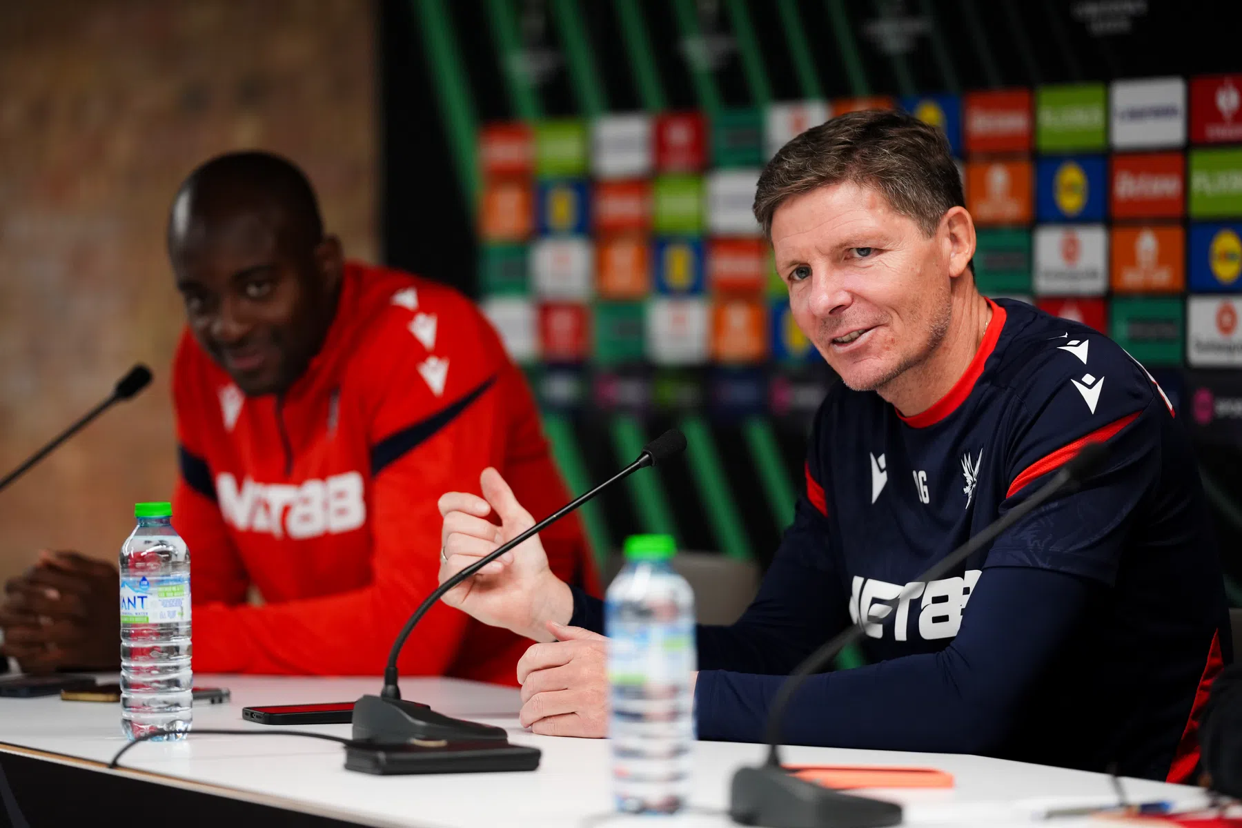 Glasner legt uit wanneer Mateta knoop doorhakt over operatie