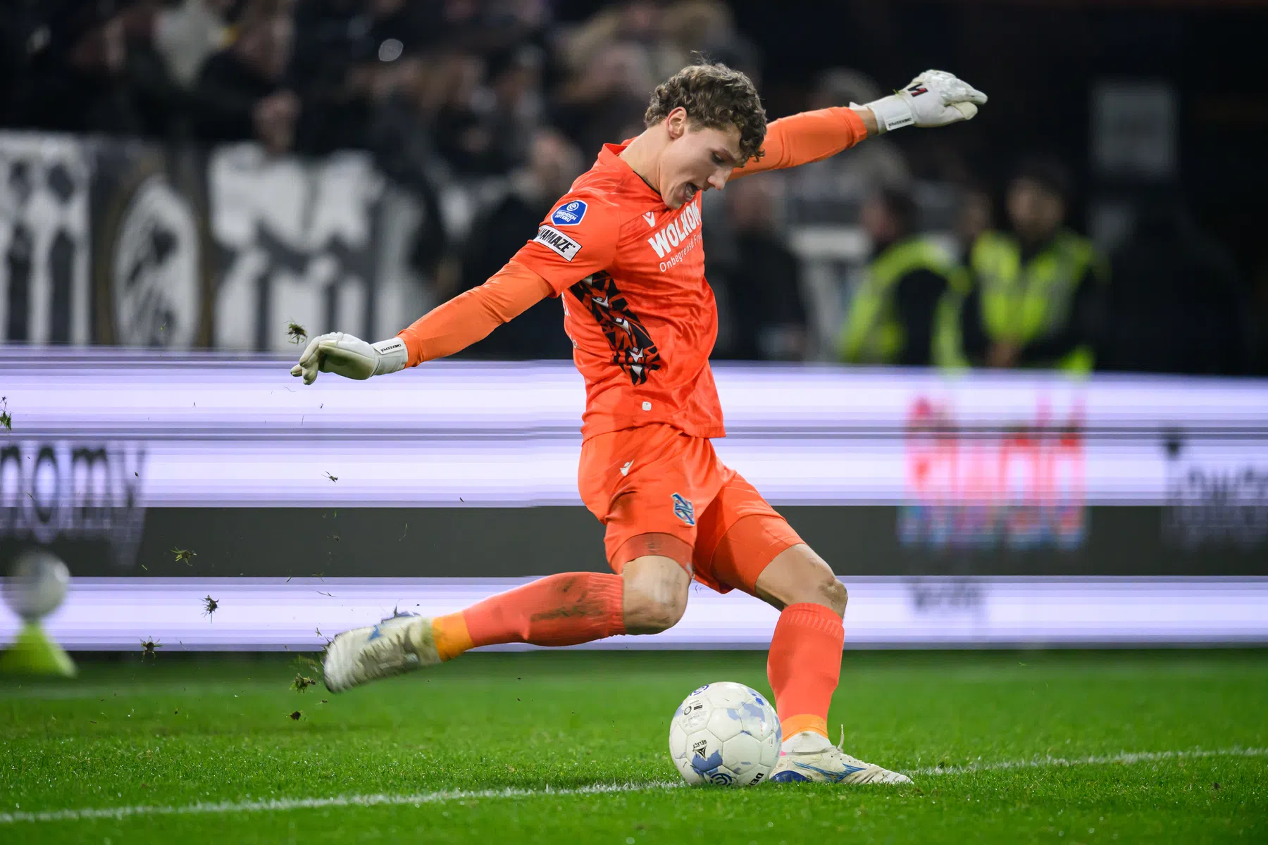 Klaverboer lacht: 'Excuses naar de fans die hier soms wat paniekerig van worden'