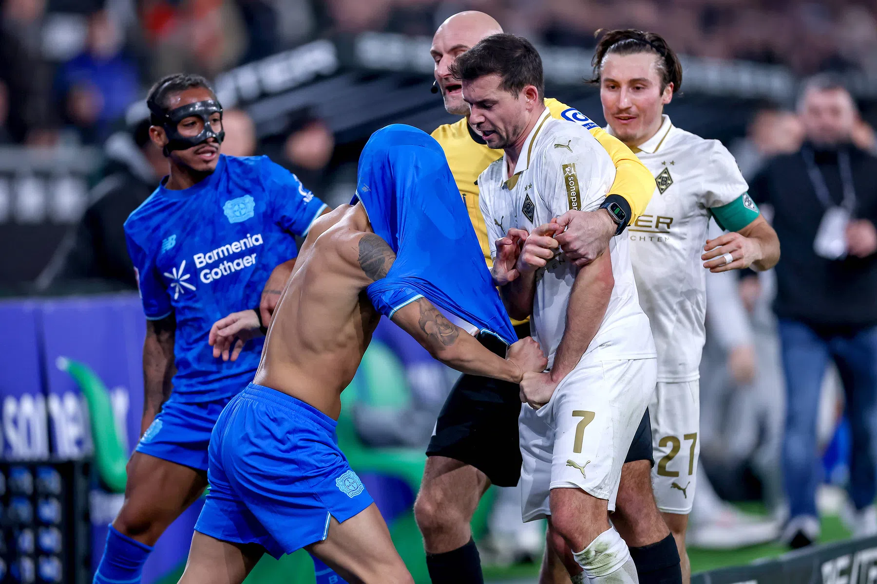 Woeste Gladbach-middenvelder wil al tijdens de wedstrijd shirtje ruilen