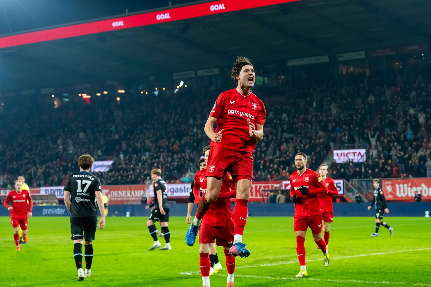 Heerenveen gewillig slachtoffer van Twente in zeldzaam doelpuntenspektakel