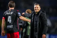 Den Uil pakt Hillen aan na rode kaart en schaamt zich voor spel Excelsior