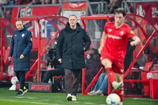 Thumbnail for article: Enorme ontlading bij FC Twente, Van den Brom praat snel over zijn toekomst