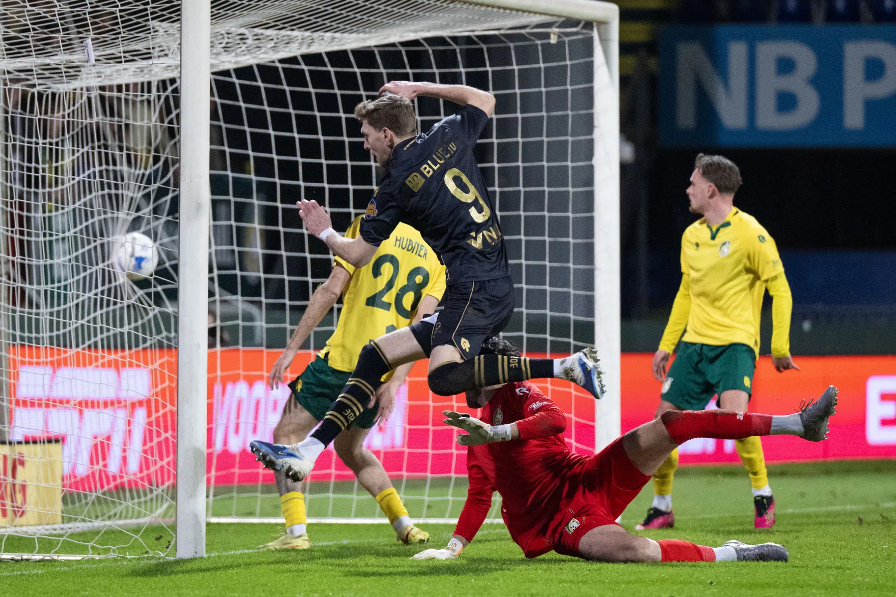 Fortuna en Sparta houden punt over aan knotsgekke debutantenslotfase