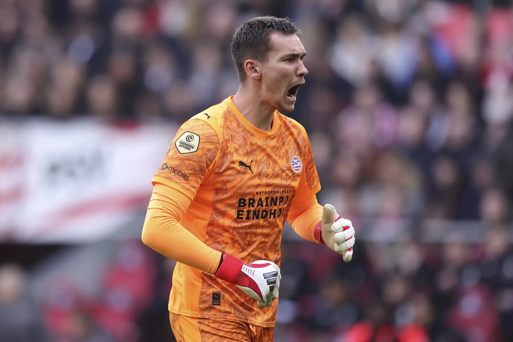 Bosz legt uit wat er met de geblesseerde Kovar én Olij aan de hand is