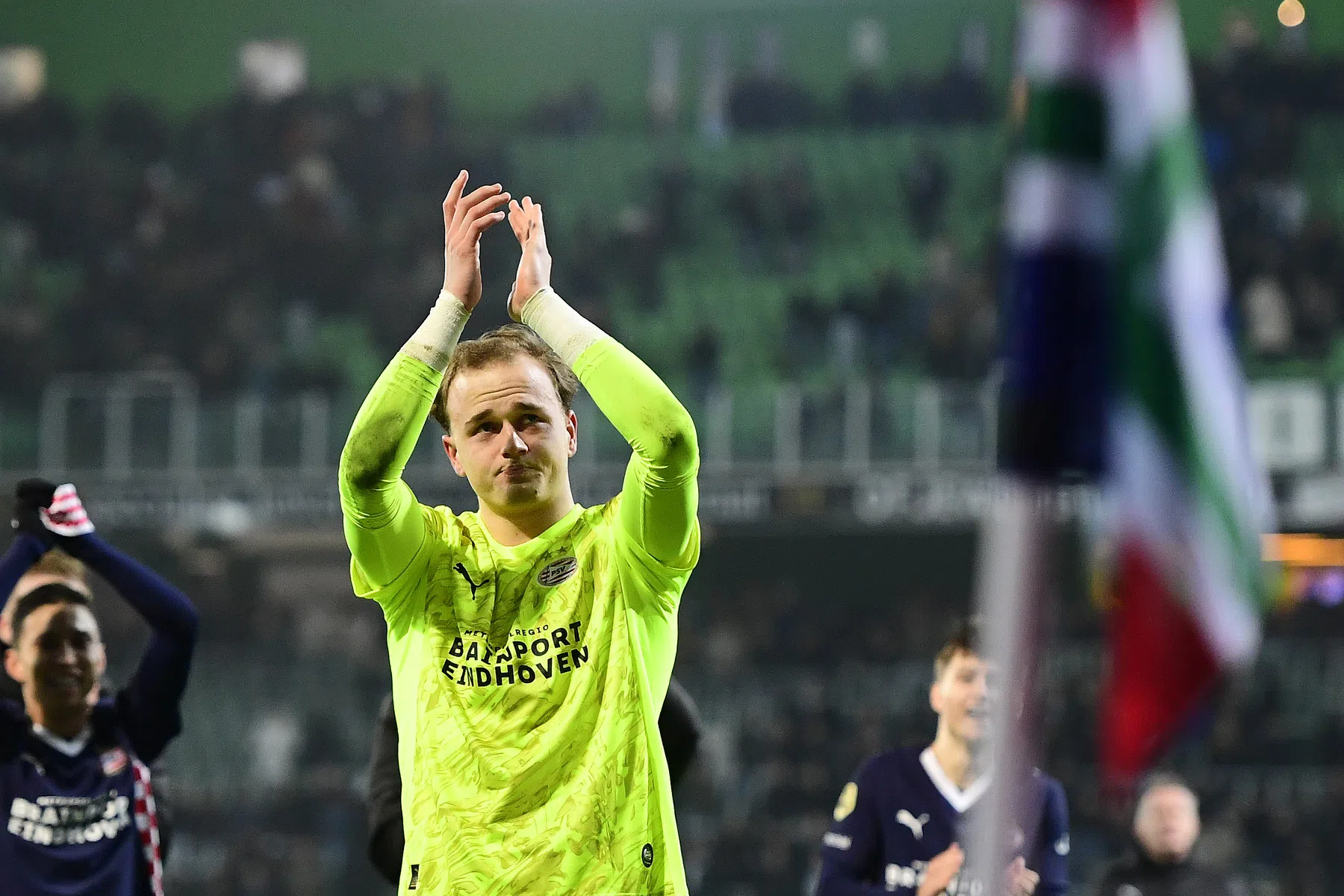 Schiks in tranen na debuut voor PSV: 'Ben een emotionele jongen'