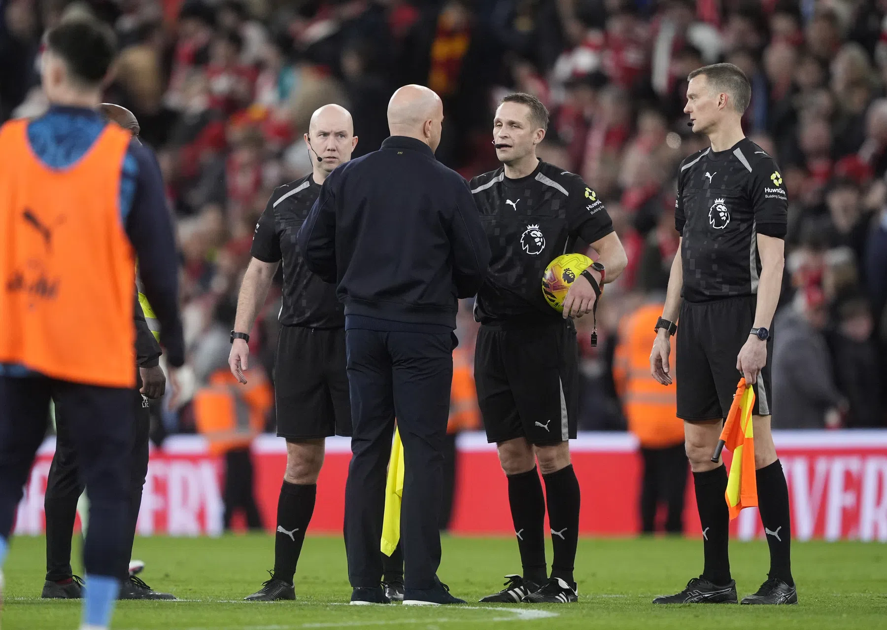 Slot haalt uit naar arbitrage: 'Scheidsrechter moet zijn werk doen'