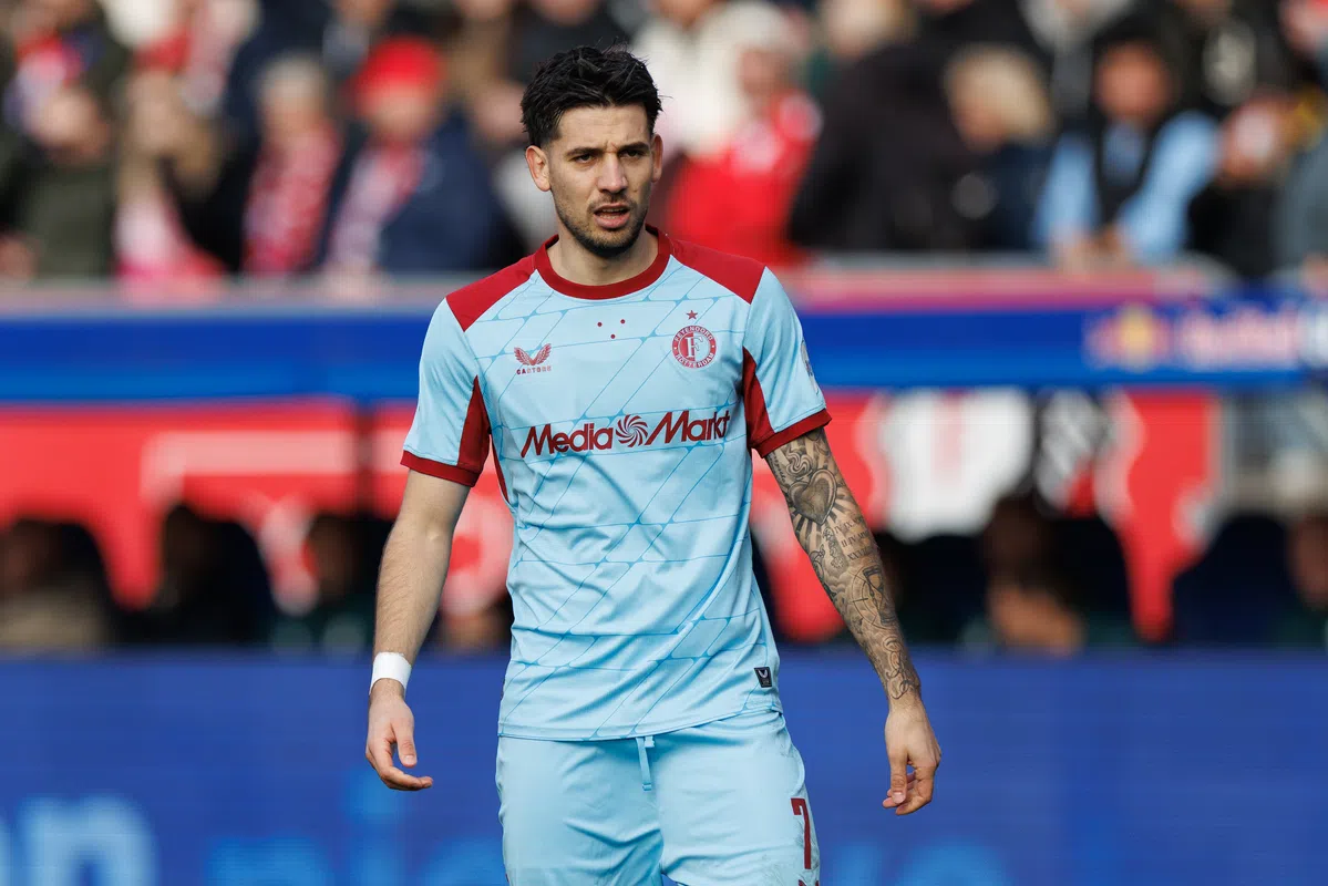 Moder van waarde in opvallende rol bij Feyenoord: 'Ik ben geen typische spits'