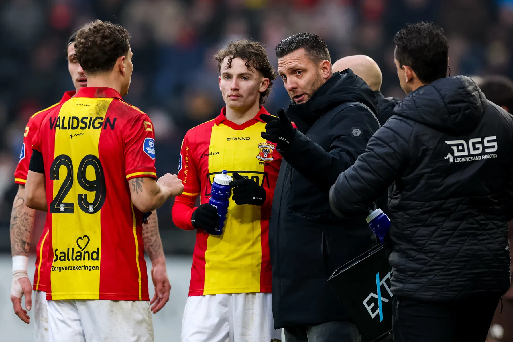 Boel bijt van zich af: 'Denk je dat we hier niet van balen?'