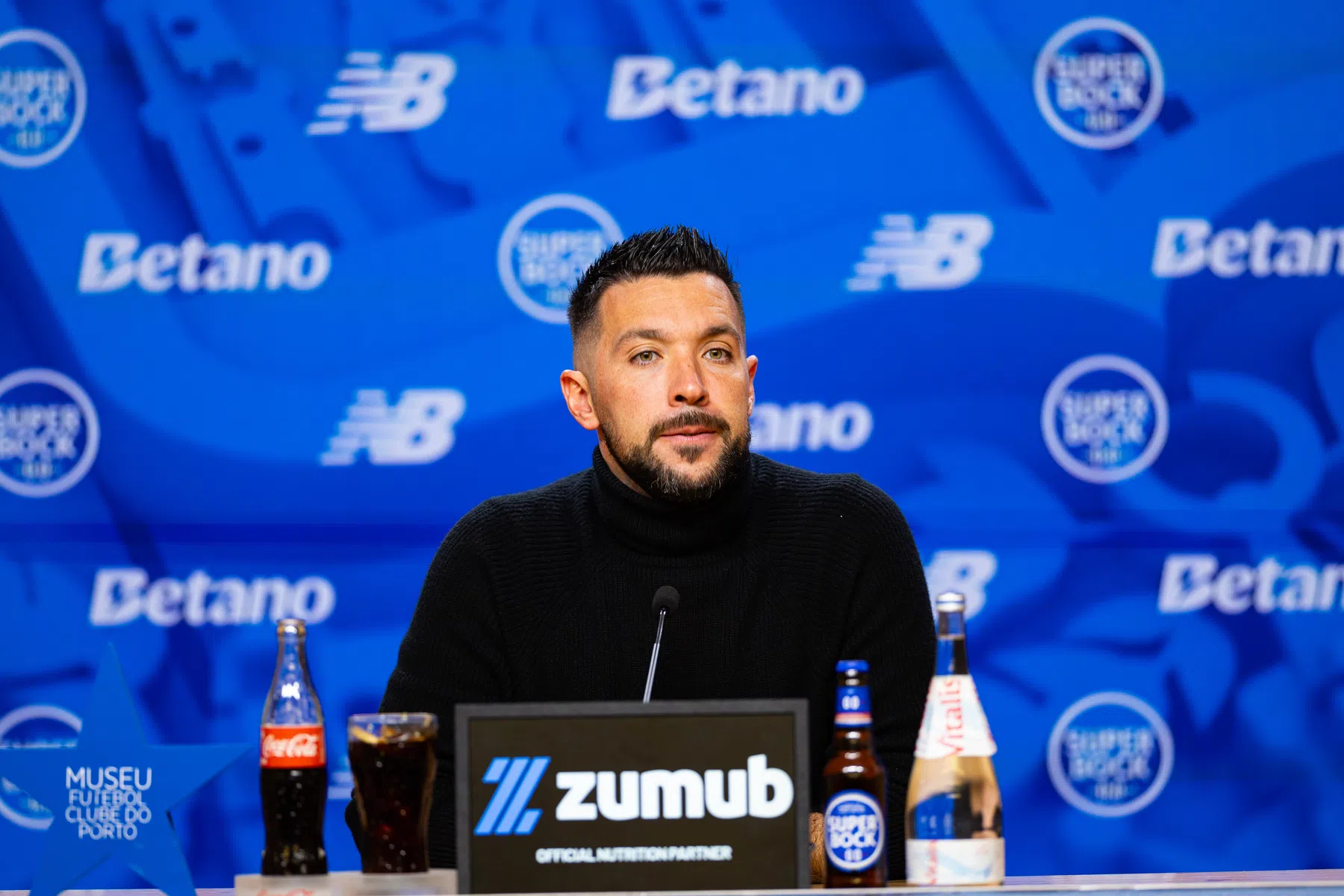 Farioli vergeet met Porto titelstrijd te beslissen: 'Doen drie teams mee'