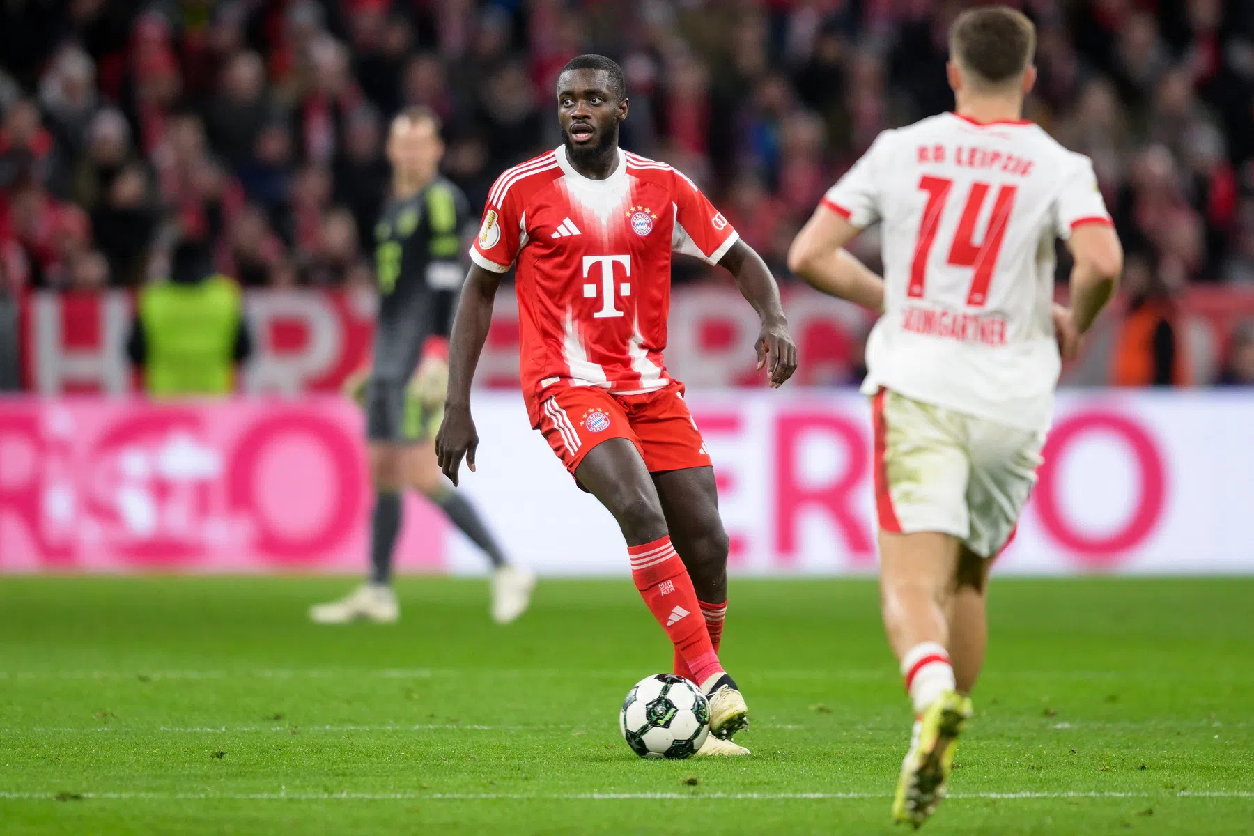 Eindelijk witte rook uit Munchen: Bayern voorkomt transfervrij vertrek Upamecano