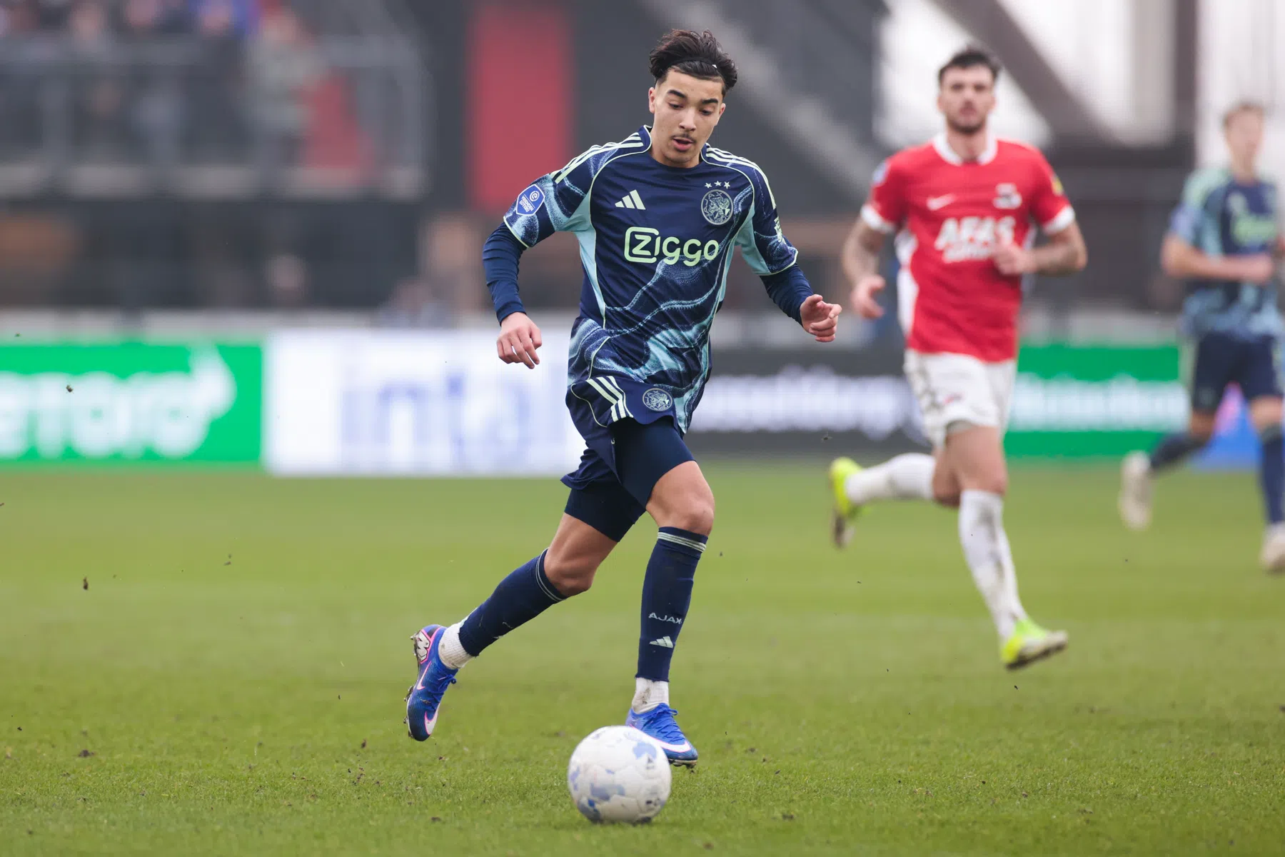 Ajax wil contract Bounida openbreken en verlengen