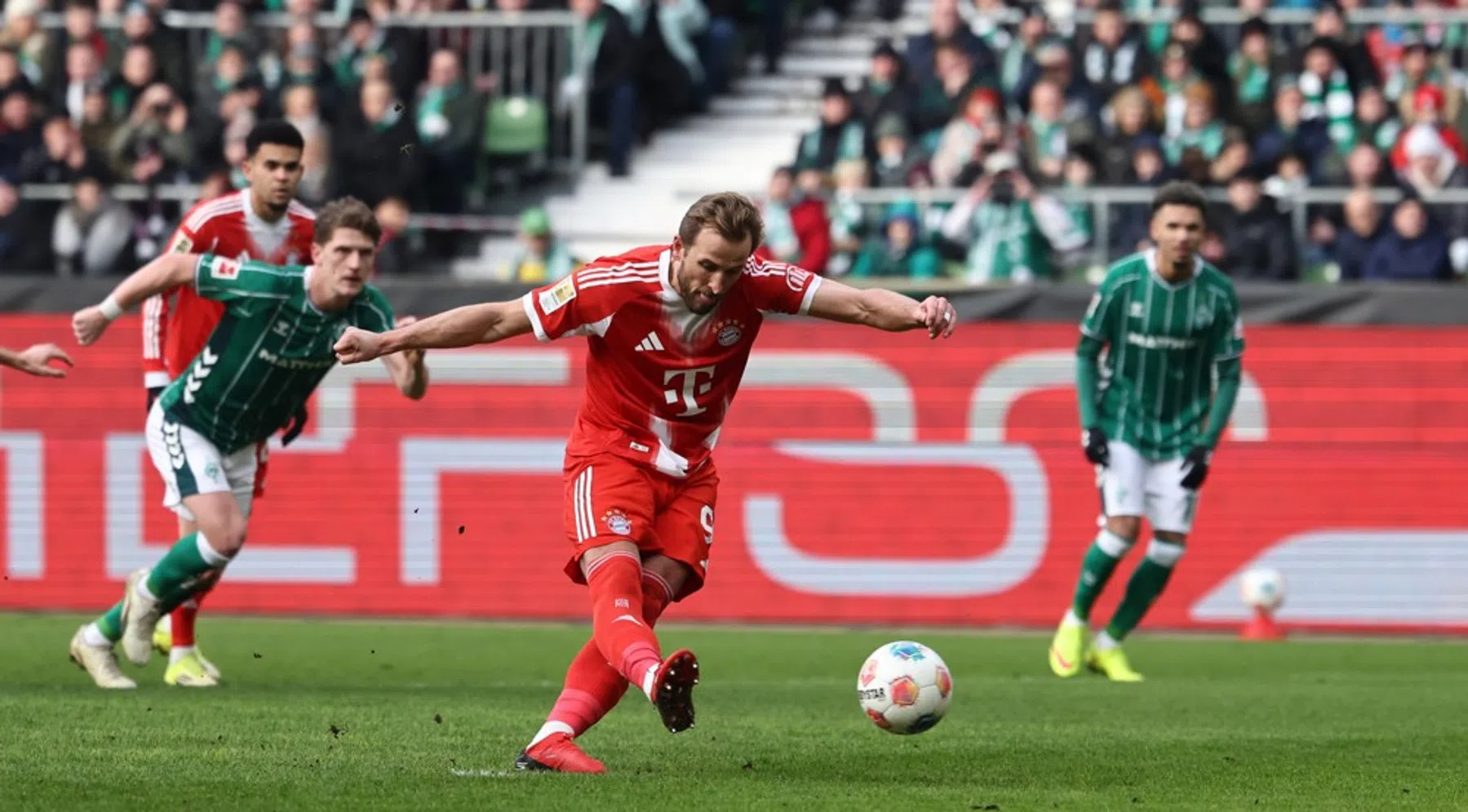 Duitse media halen Lewandowski-index weer van stal na mijlpaal Kane