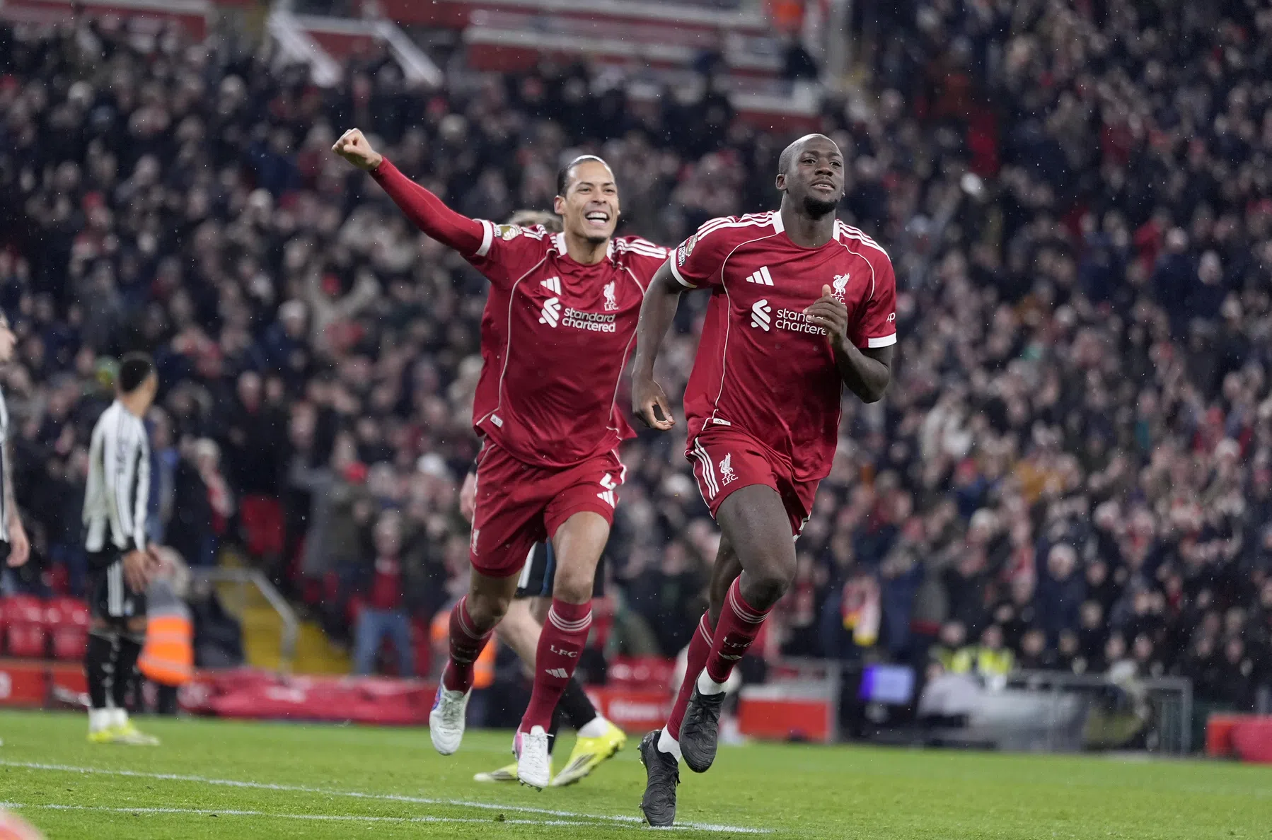 Slot is fan van Konaté: 'Zegt genoeg dat we in gesprek zijn met hem'