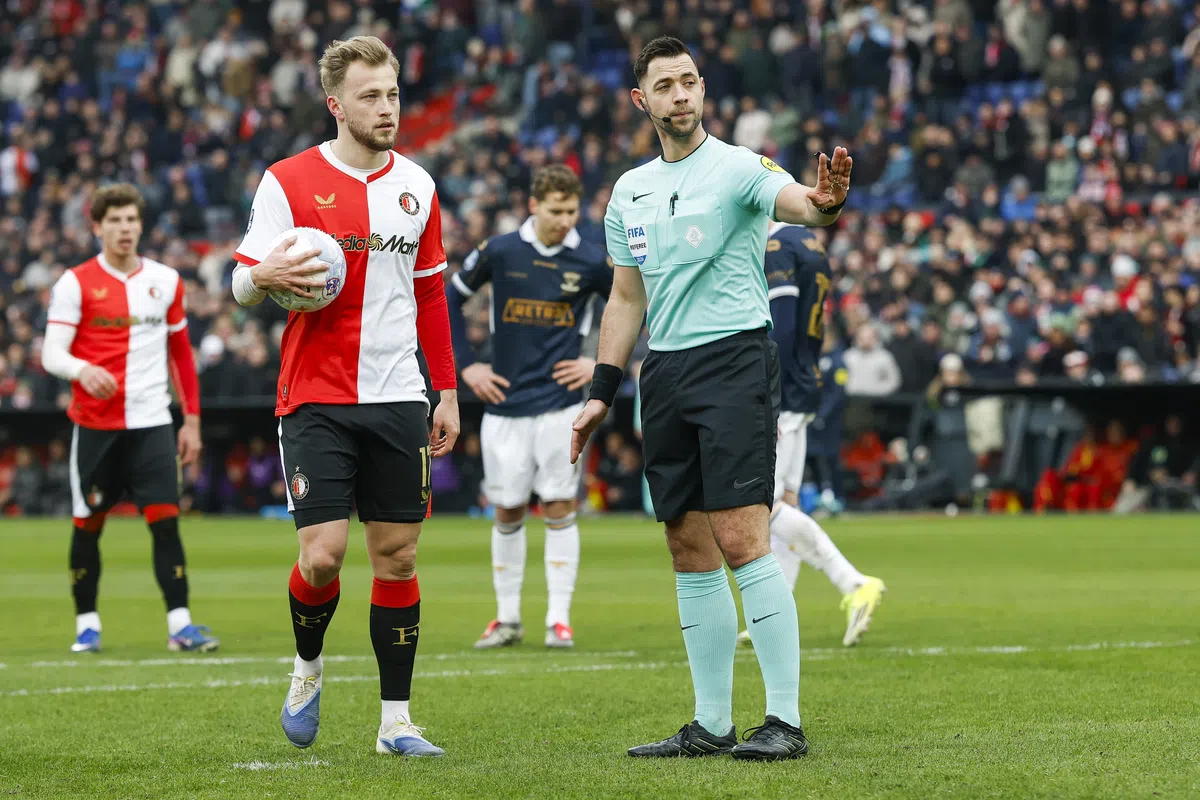 Tengstedt zou late strafschop helemaal niet nemen bij Feyenoord