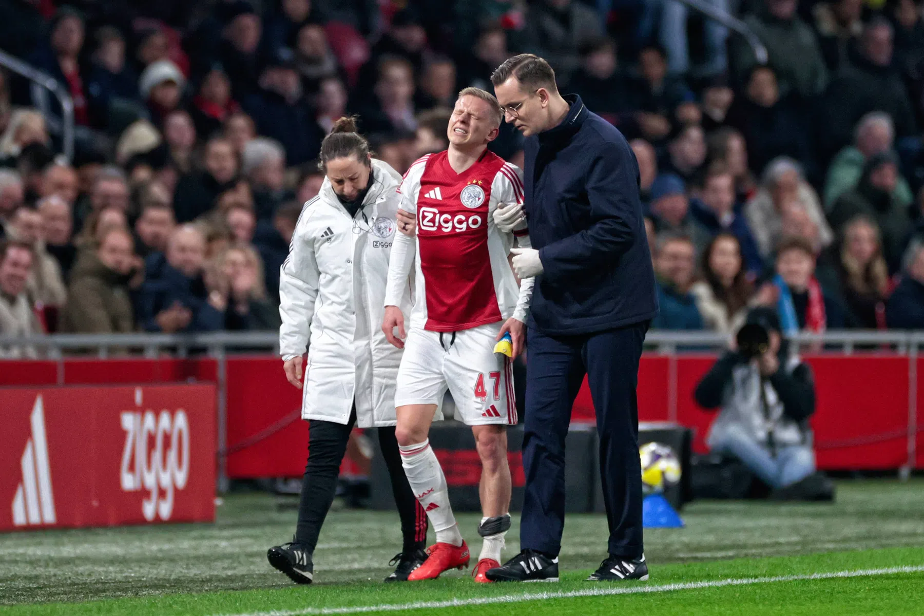 Waarom de blessure van Zinchenko een enorme dreun voor Ajax is