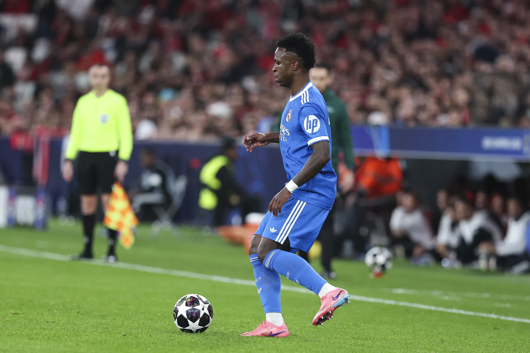 Real Madrid wint bewogen CL-wedstrijd tegen Benfica, Mourinho mist return