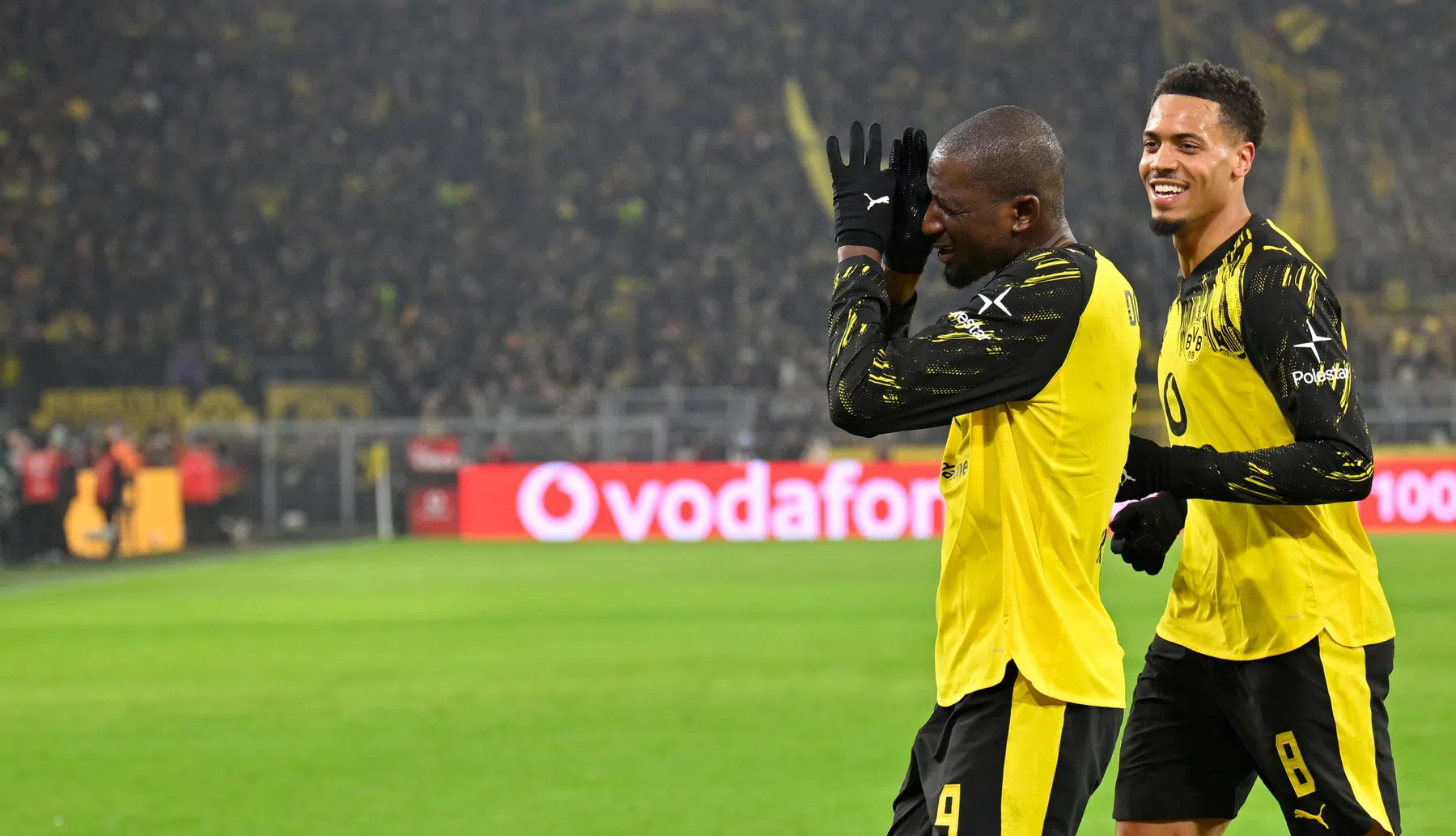 Champions League-kanon Guirassy leidt Dortmund langs Atalanta en De Roon