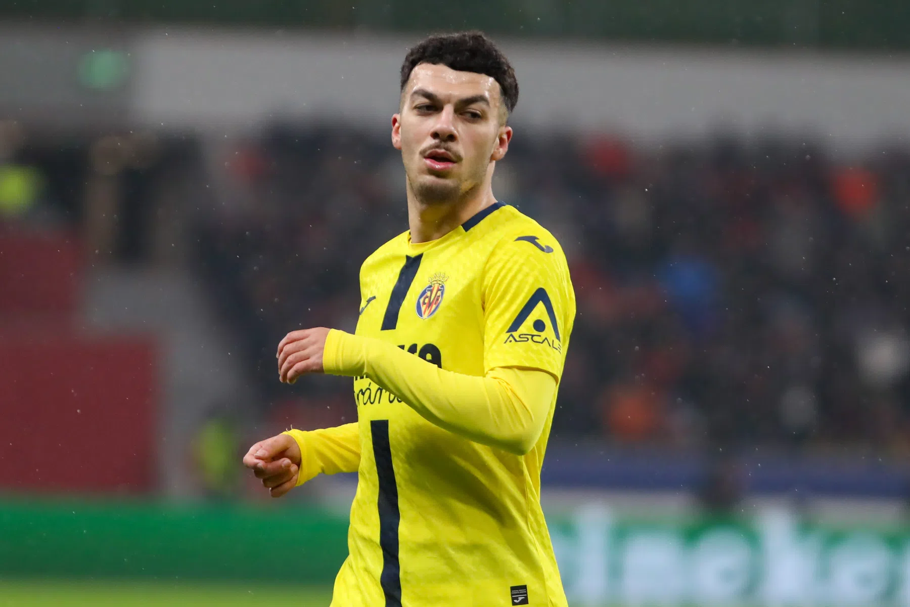 Villarreal neemt dankzij Mikautadze afstand van Atlético Madrid