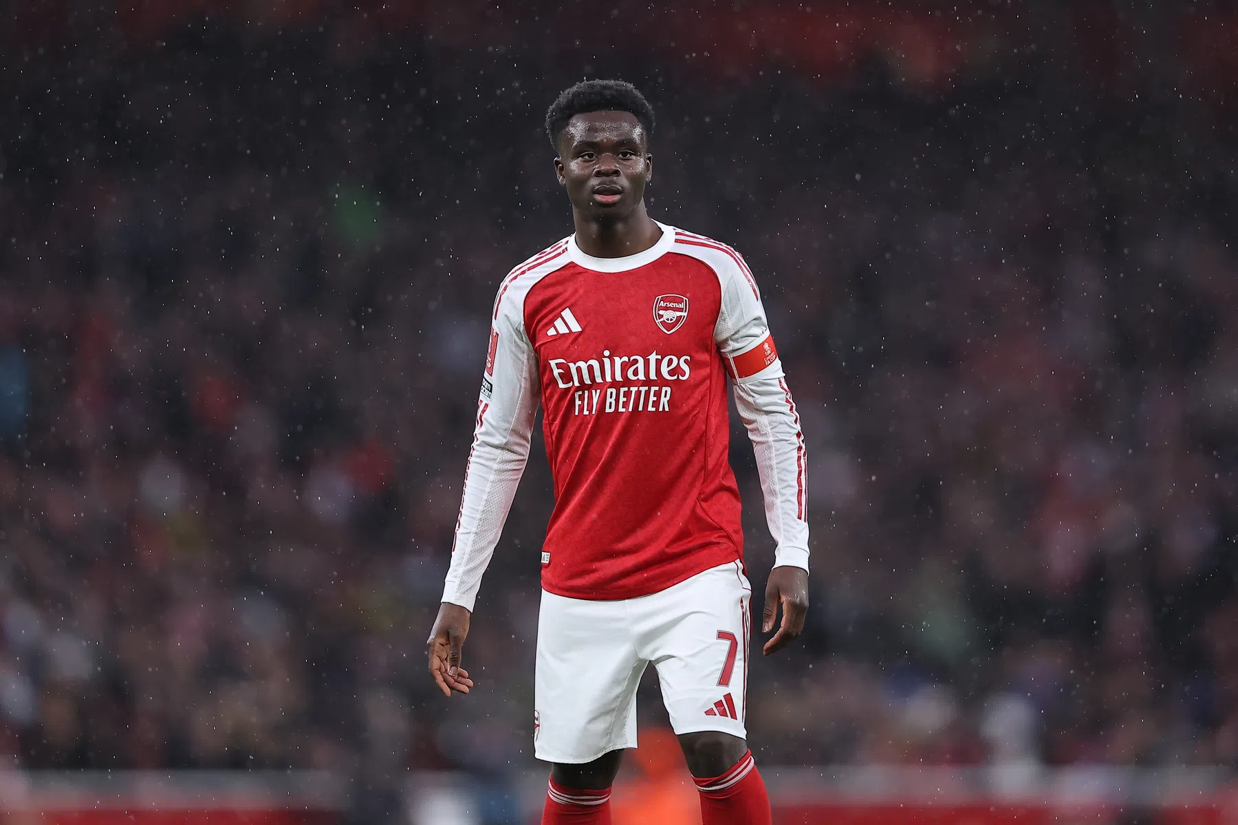 Contractnieuws in Noord-Londen: Saka verlengt bij Arsenal