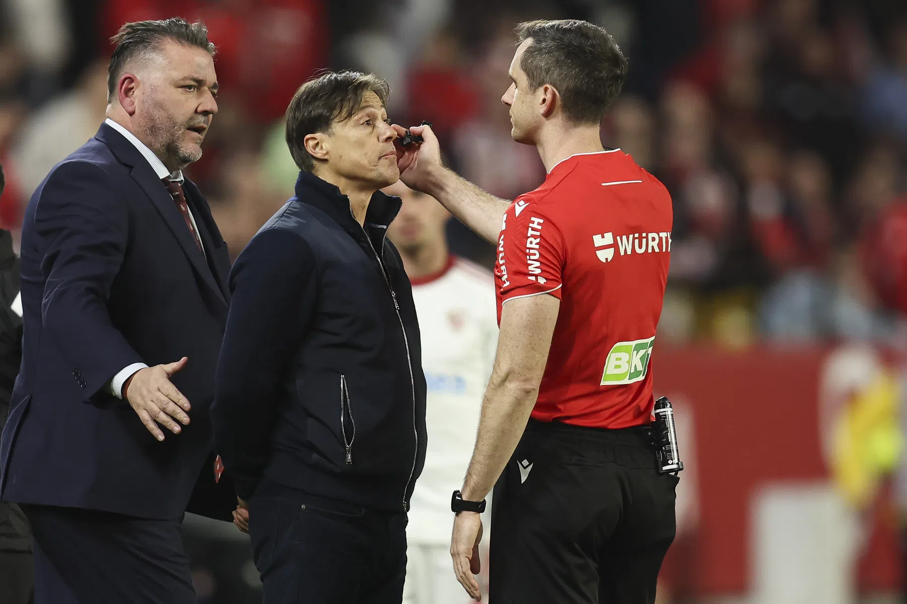 Sevilla-trainer Almeyda krijgt langdurige schorsing opgelegd