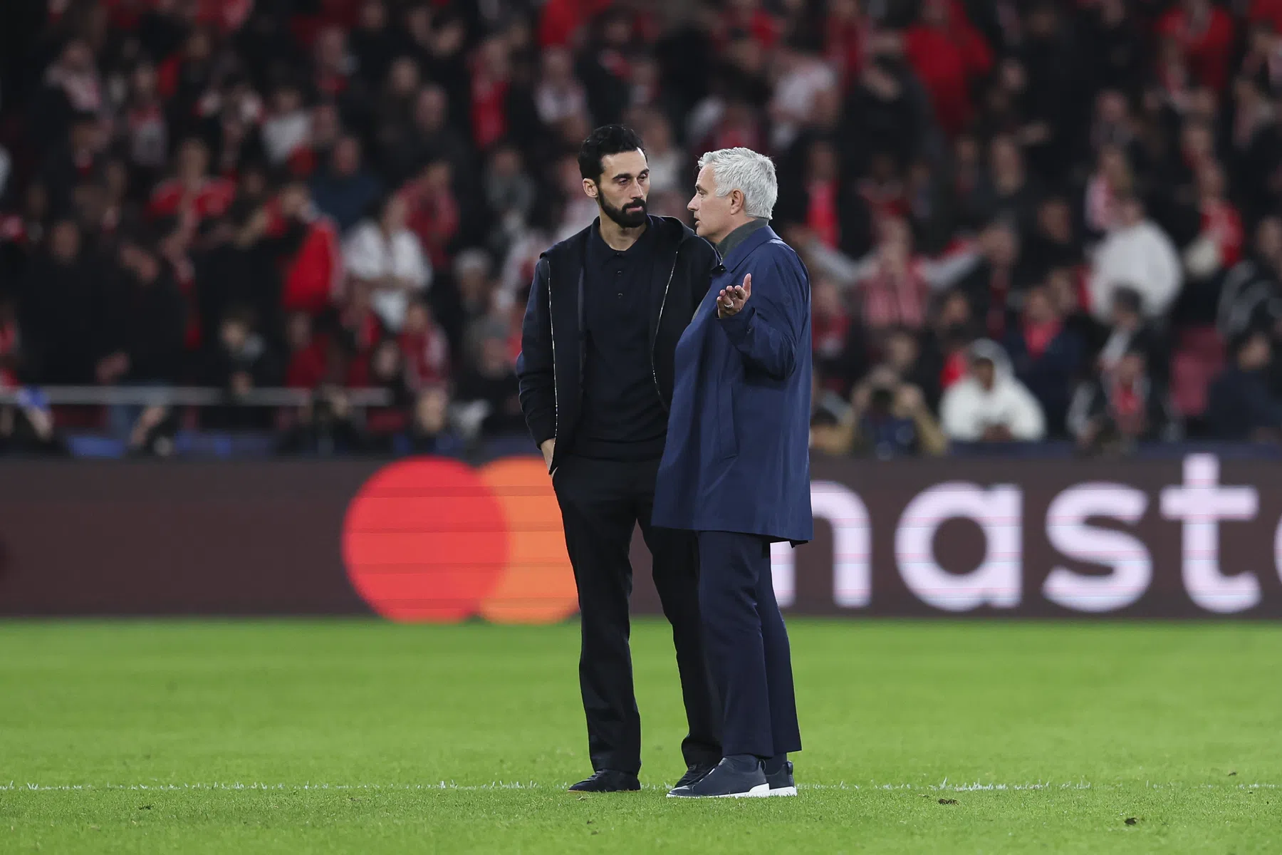 Arbeloa doet oproep: 'De voetbalwereld verdient een eerlijk antwoord'