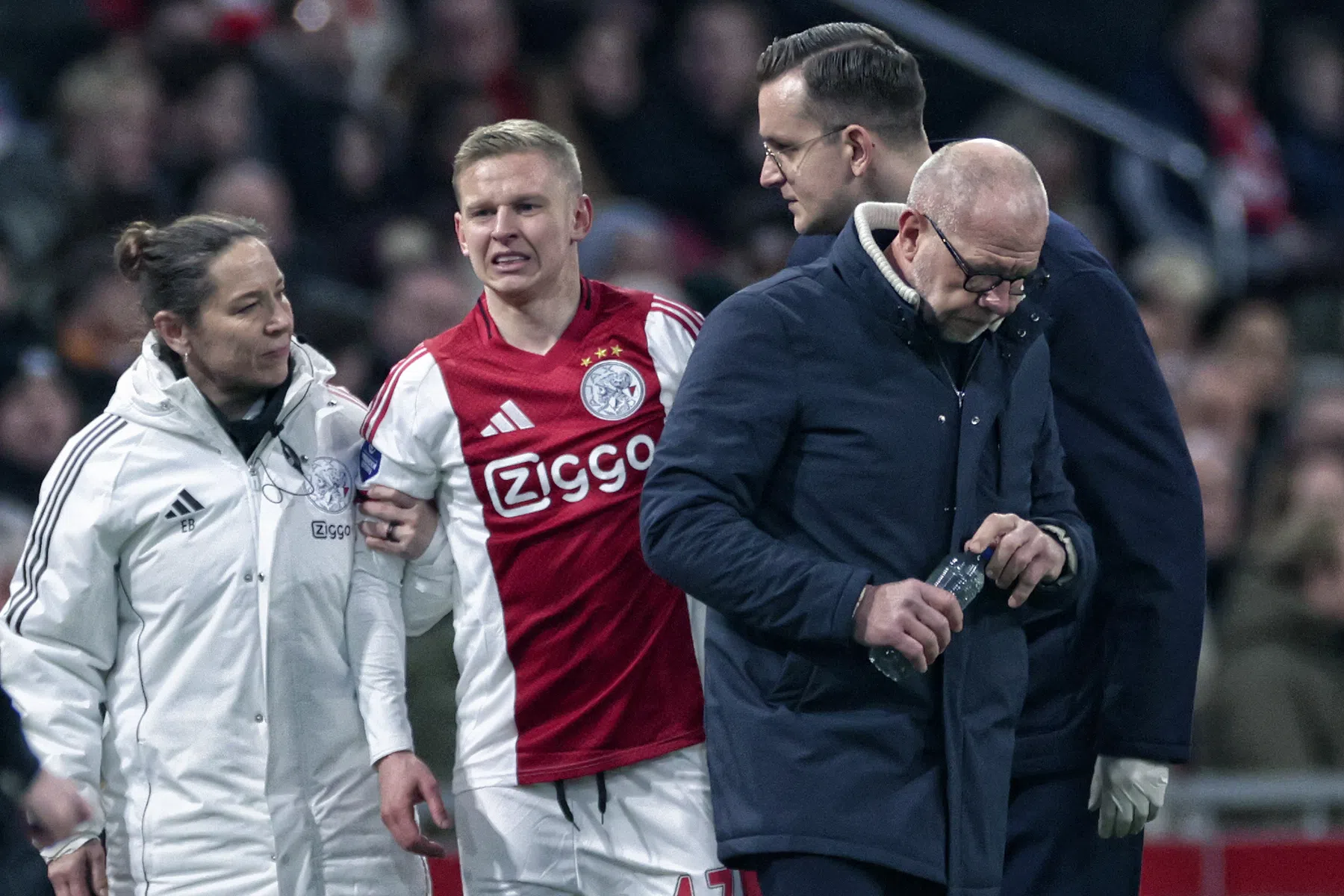 Zinchenko nam afscheid van Ajax: 'Dat was best wel een gevoelsmomentje'