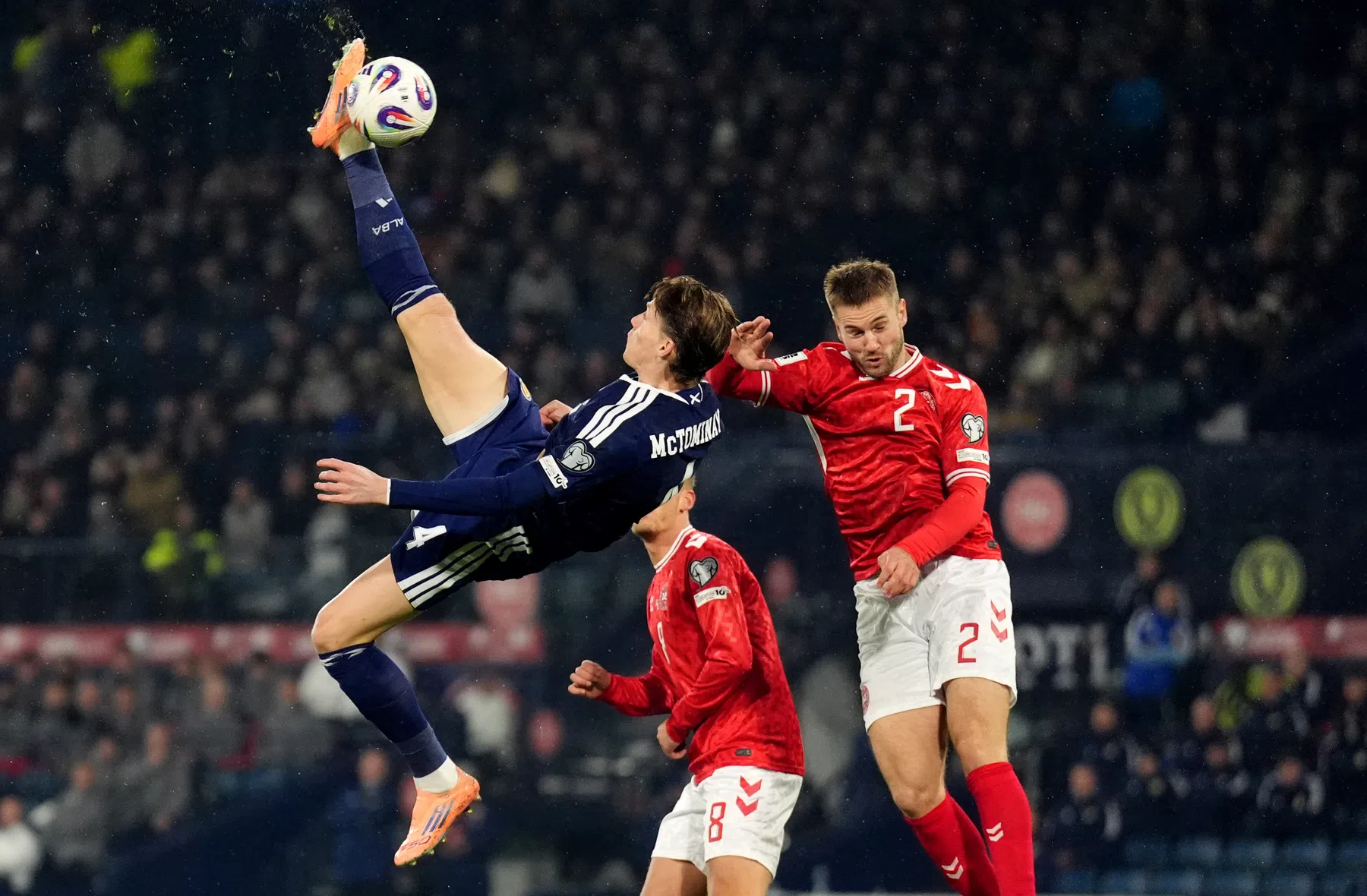 McTominay krijgt schitterend eerbetoon en klaagt over 'soft' geworden voetbal