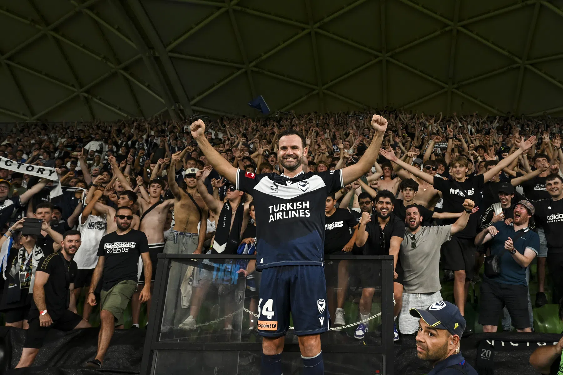 Wereldgoals Juan Mata (37): oude Spanjaard zet Australië op z'n kop