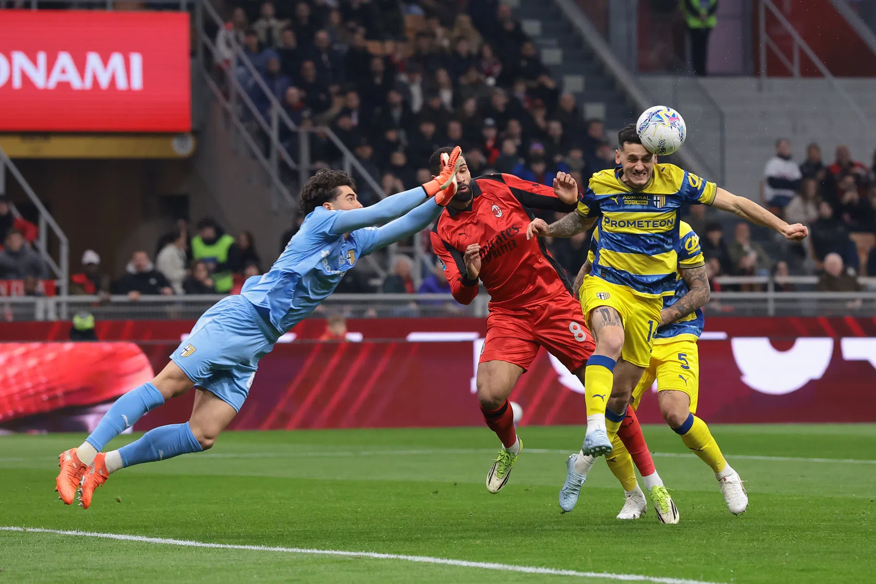 AC Milan pijnlijk onderuit: achterstand op Inter nu tien punten