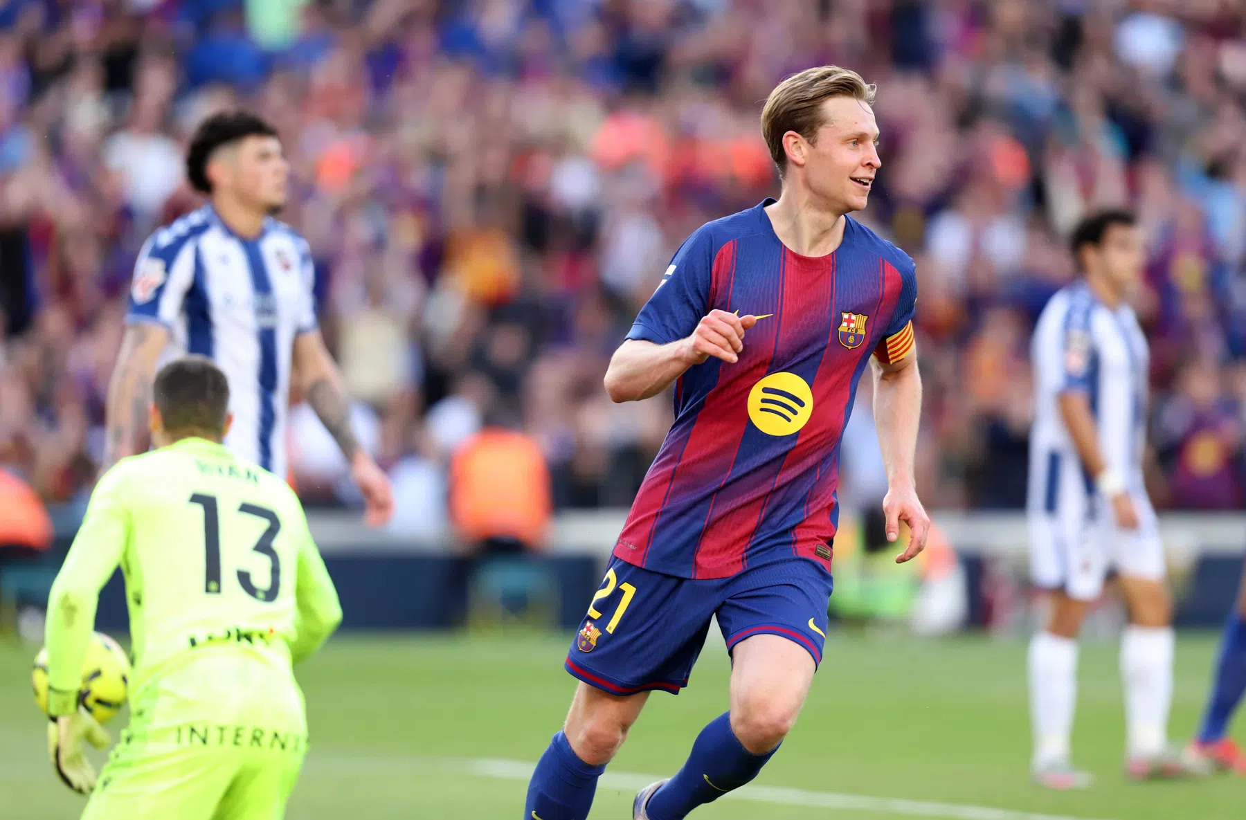 Spaanse media zien in De Jong een deel van de oplossing voor Barca