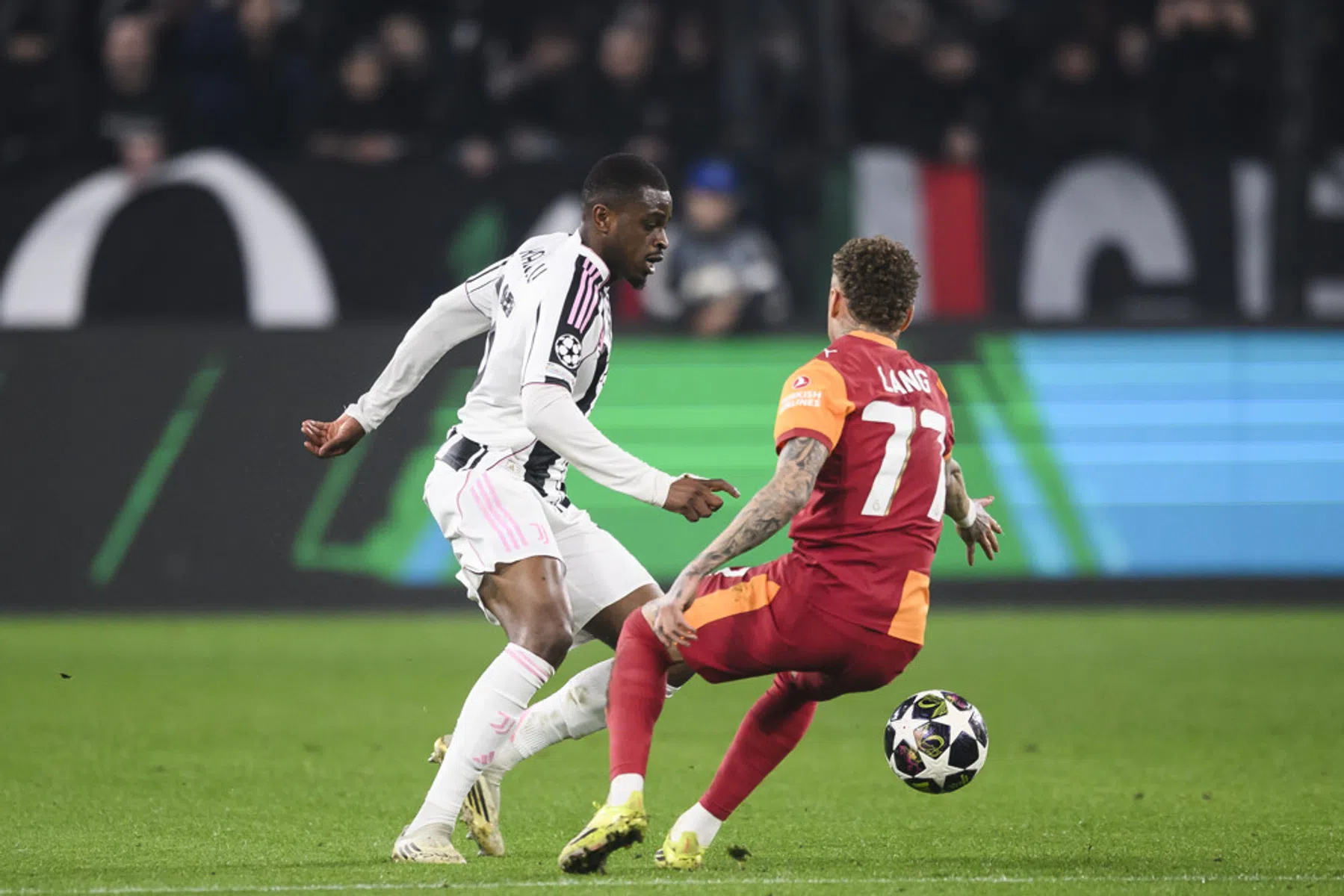 Lang ziet Galatasaray worstelen in Turijn: 'We raakten soms in paniek'