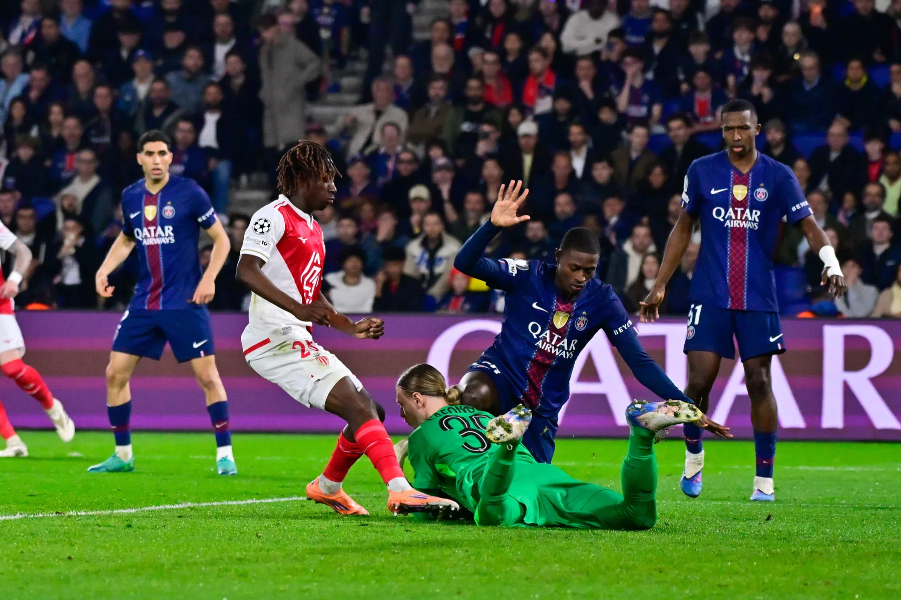 'Kartonnen verdediging' van PSG krijgt ervan langs in Franse media