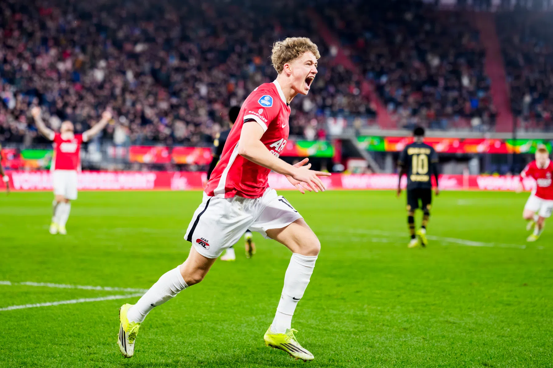 Smit, Mijnans en Owusu-Oduro terug bij AZ: dit is de opstelling tegen FC Noah