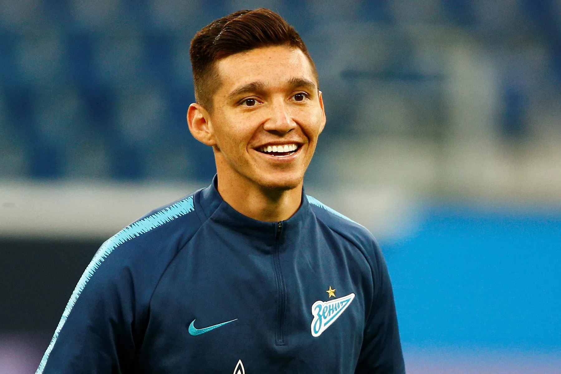 Zelden vertoond: Karagümrük-speler negeert wisselbord en voetbalt doodleuk verder