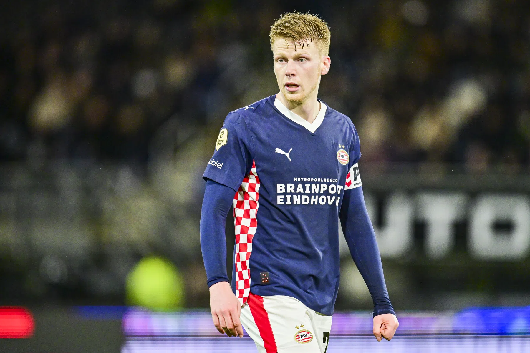 Schouten baalt van 'slordig' PSV na rust: 'Dit is niet hoe je ons wilt zien'