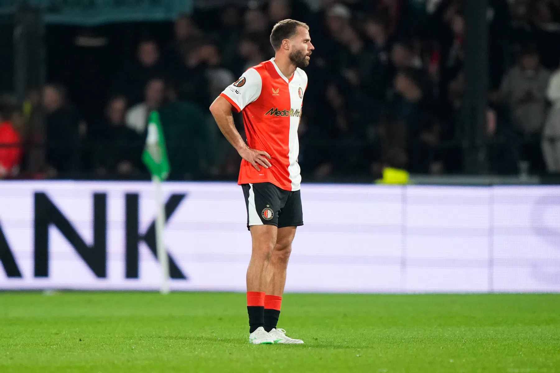 Ultrakorte invalbeurt: Nieuwkoop al na drie minuten weer gewisseld