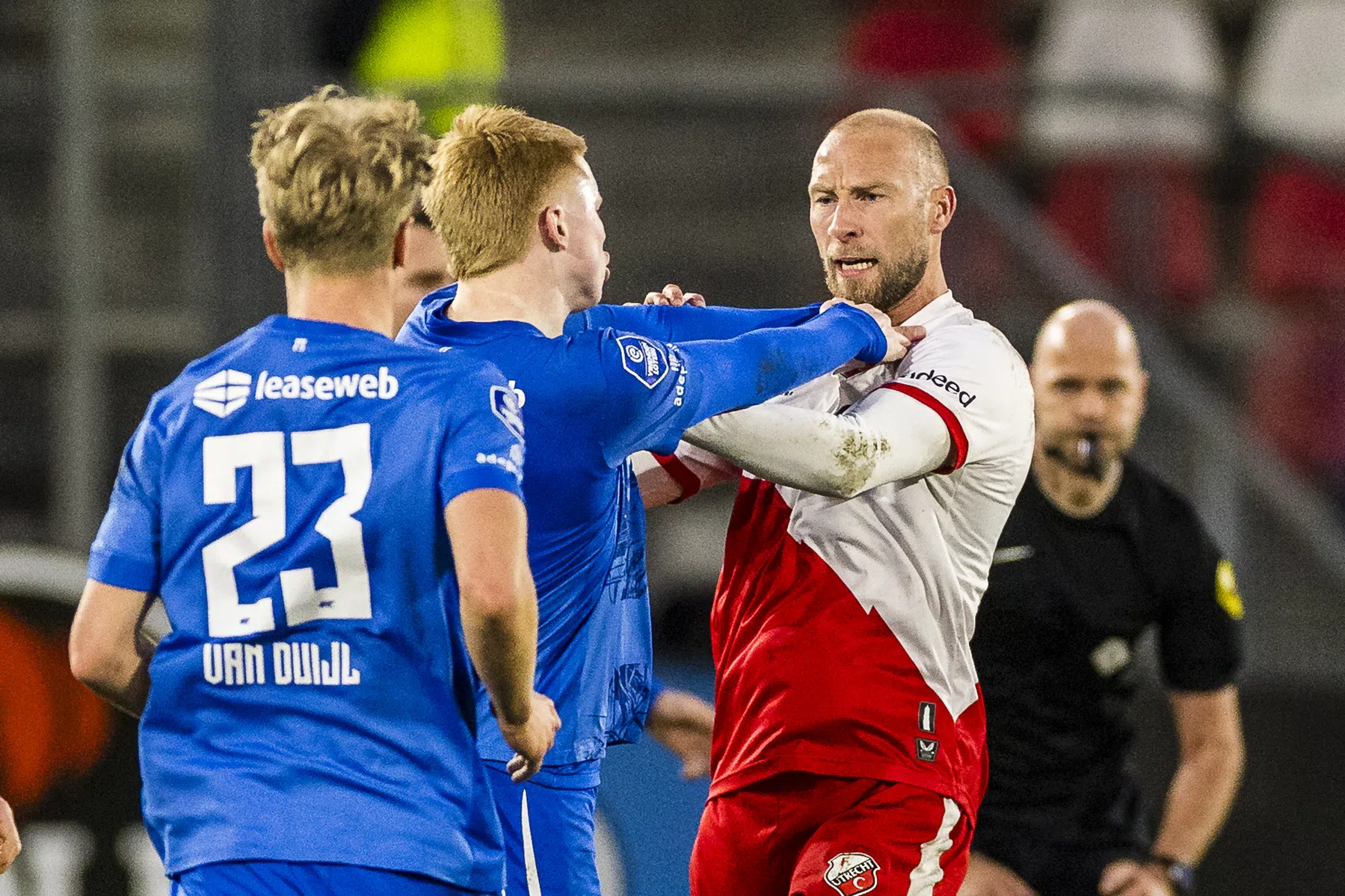 Sterk gewijzigd AZ ten onder in Utrecht na Europees succesje