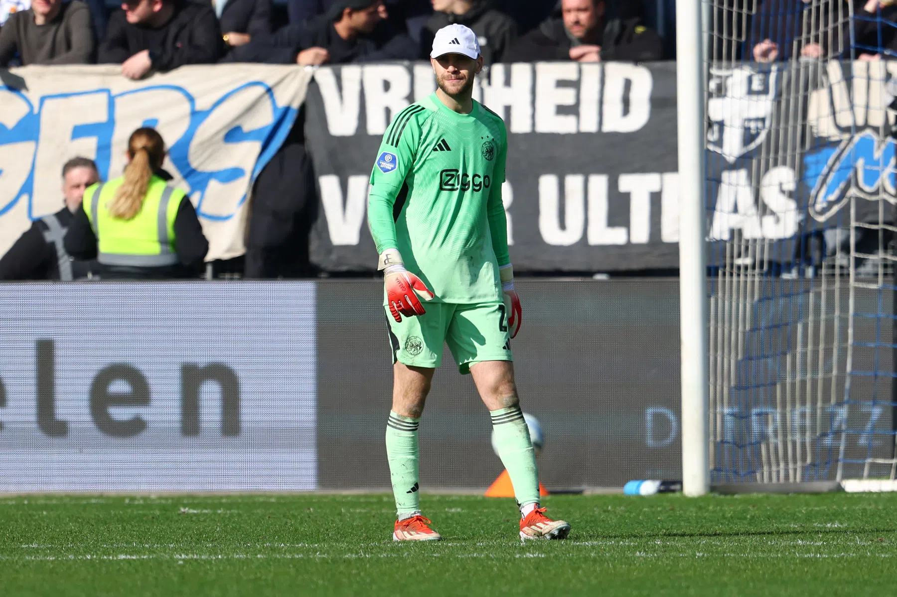 Stevige kritiek op 'onruststoker' Paes: 'Hij speelt een Ajax-keeper'