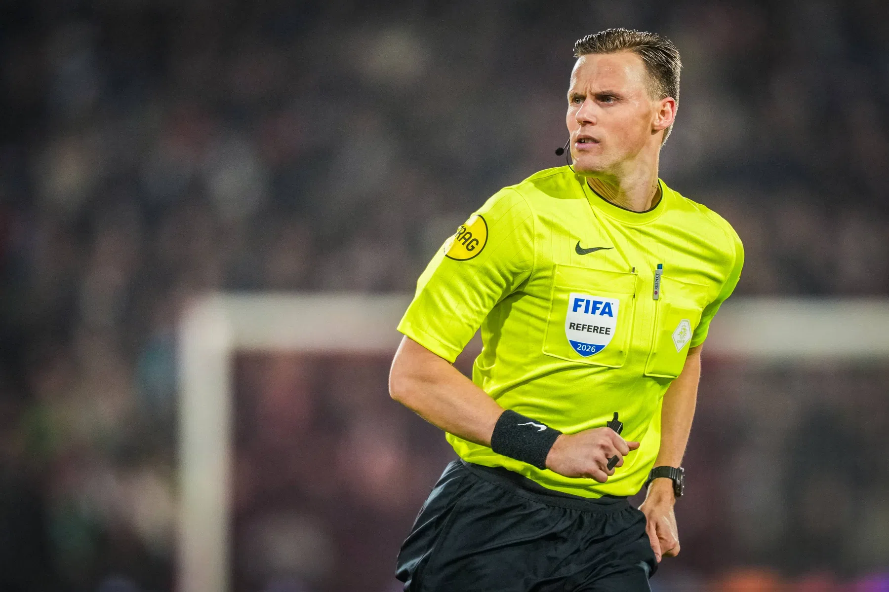 Scheidsrechtersaanstellingen: Van der Eijk fluit duel tussen PSV en AZ