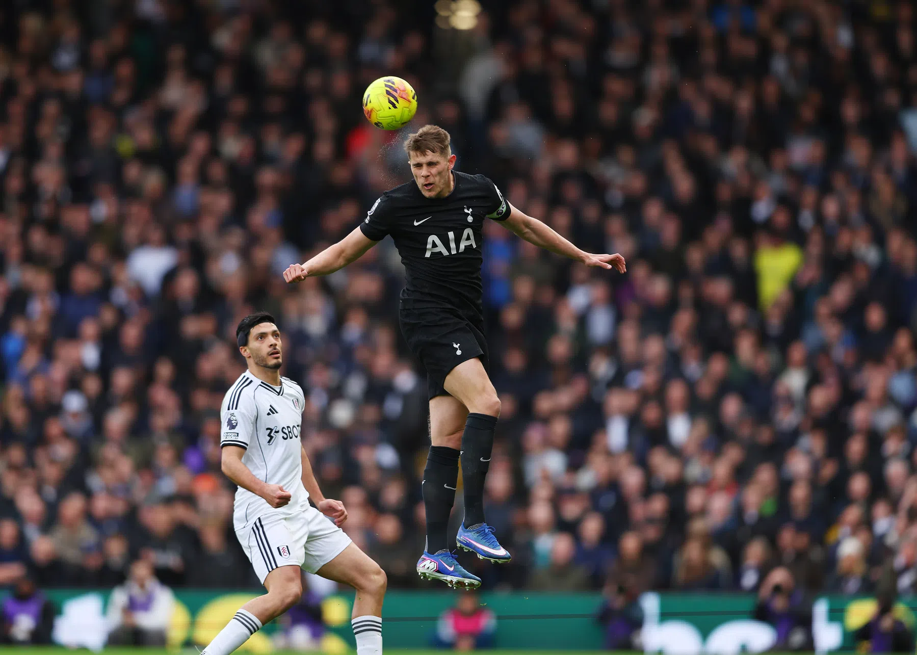 Van de Ven aangepakt in Engeland: 'Dit kan hem een transfer naar topclub kosten'