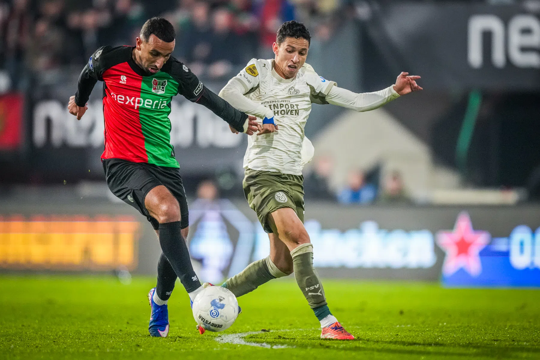 Puzzelen voor Bosz: ook Mauro Júnior valt weg bij PSV