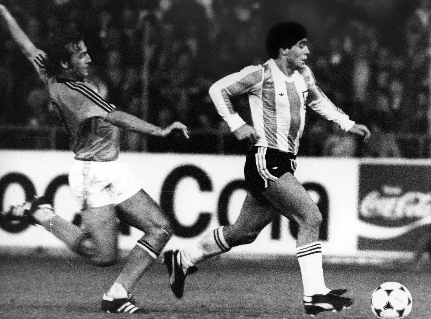 Maradona en Messi als overtredingenmagneten op het WK