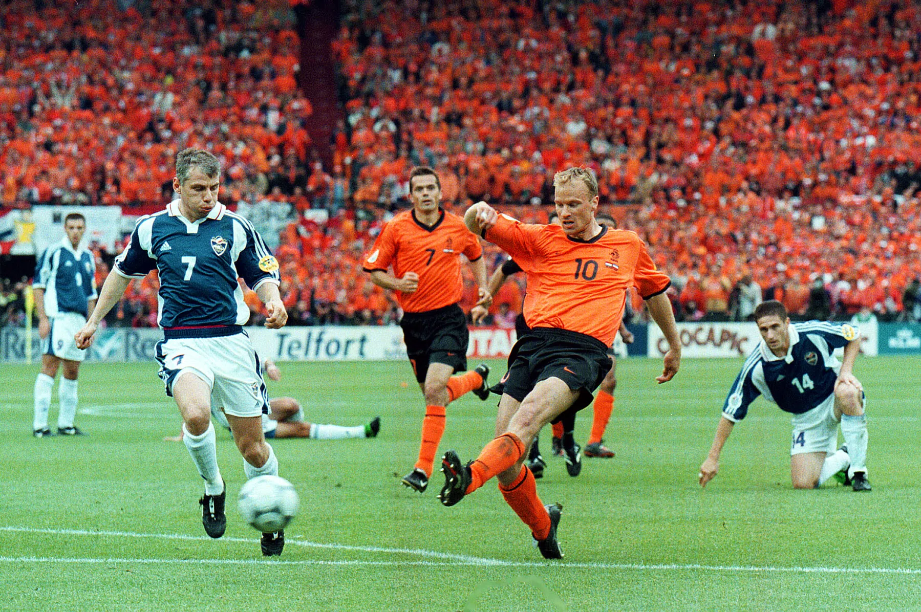Het Cirkel is Rond-record van Dennis Bergkamp