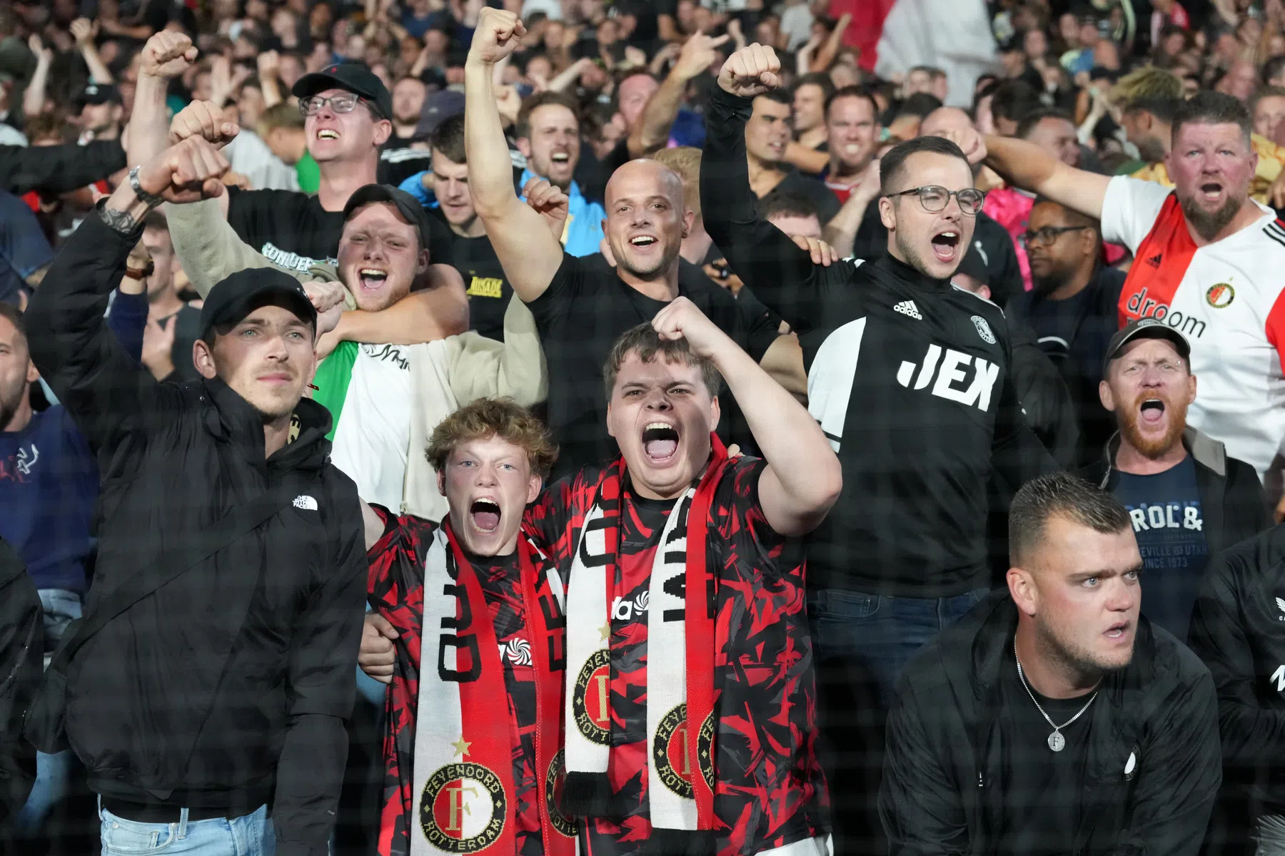 Hoogopgeleid, man en ouder van minstens één kind: dit is de gemiddelde voetbalfan