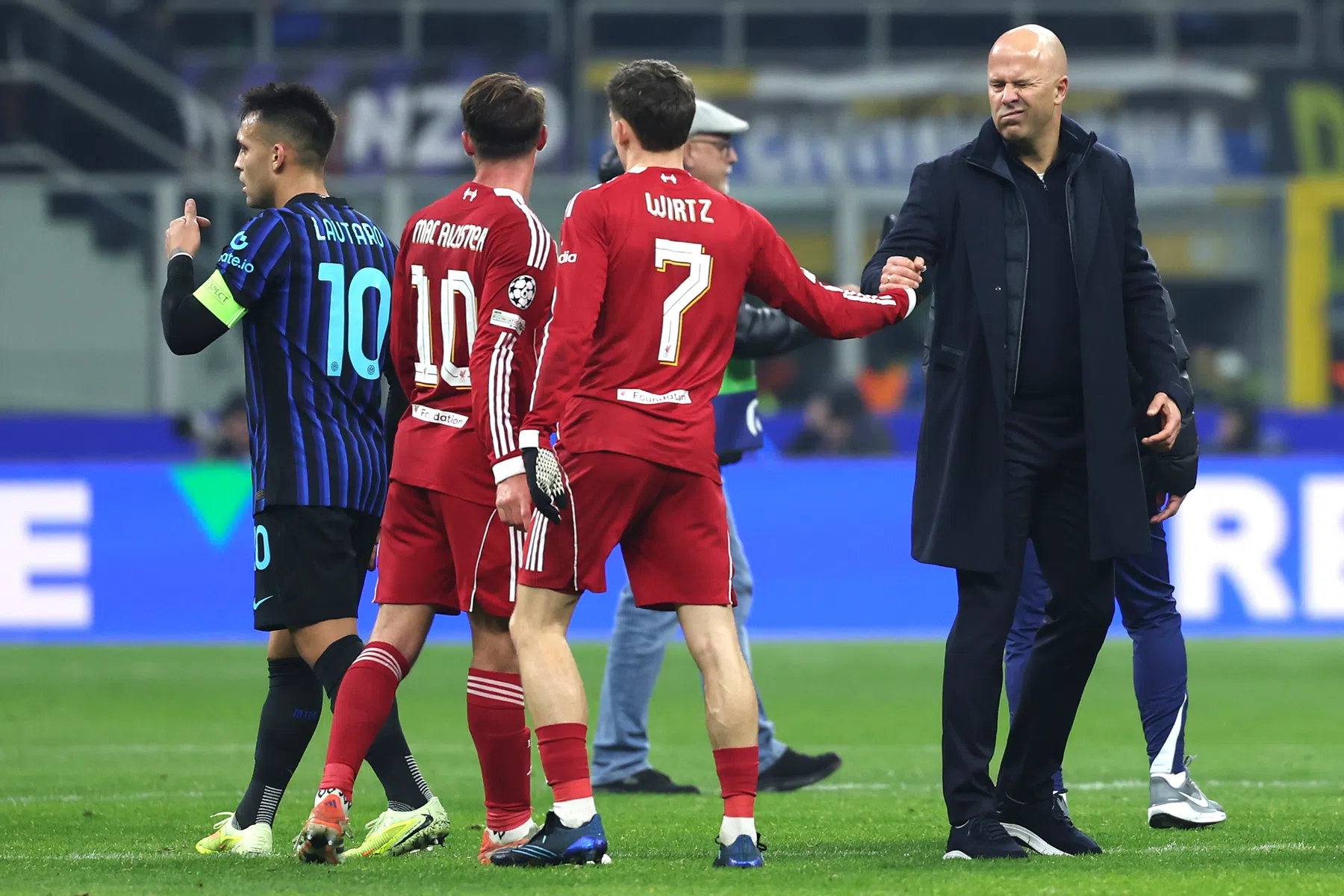 Slot maakt zich vanwege mogelijke terugkeer Wirtz niet druk om 'kansarm' Liverpool