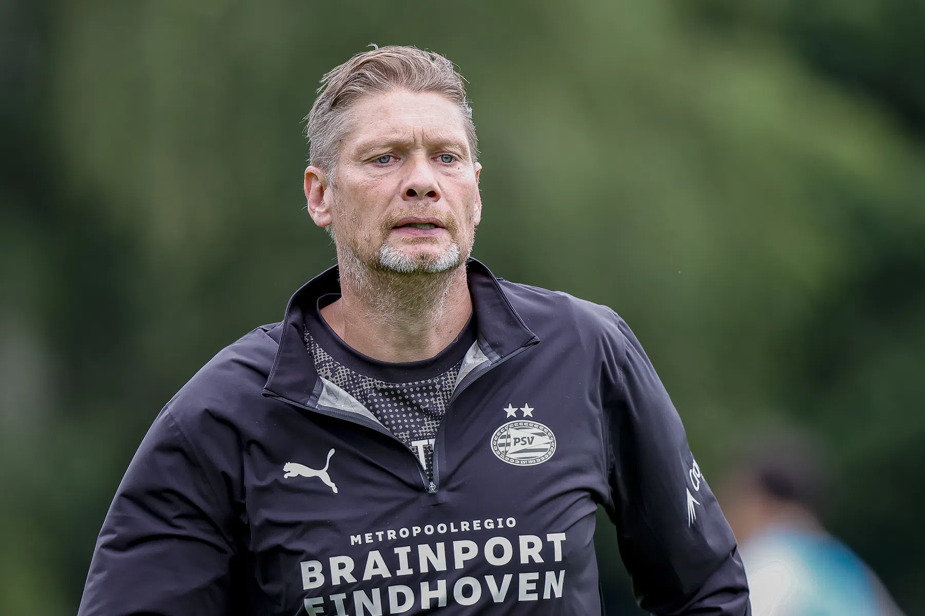 Assistent-trainer Lucius langer aan boord bij PSV